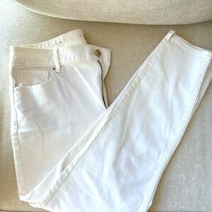 White House Black Market skinny cropped jeans size 8